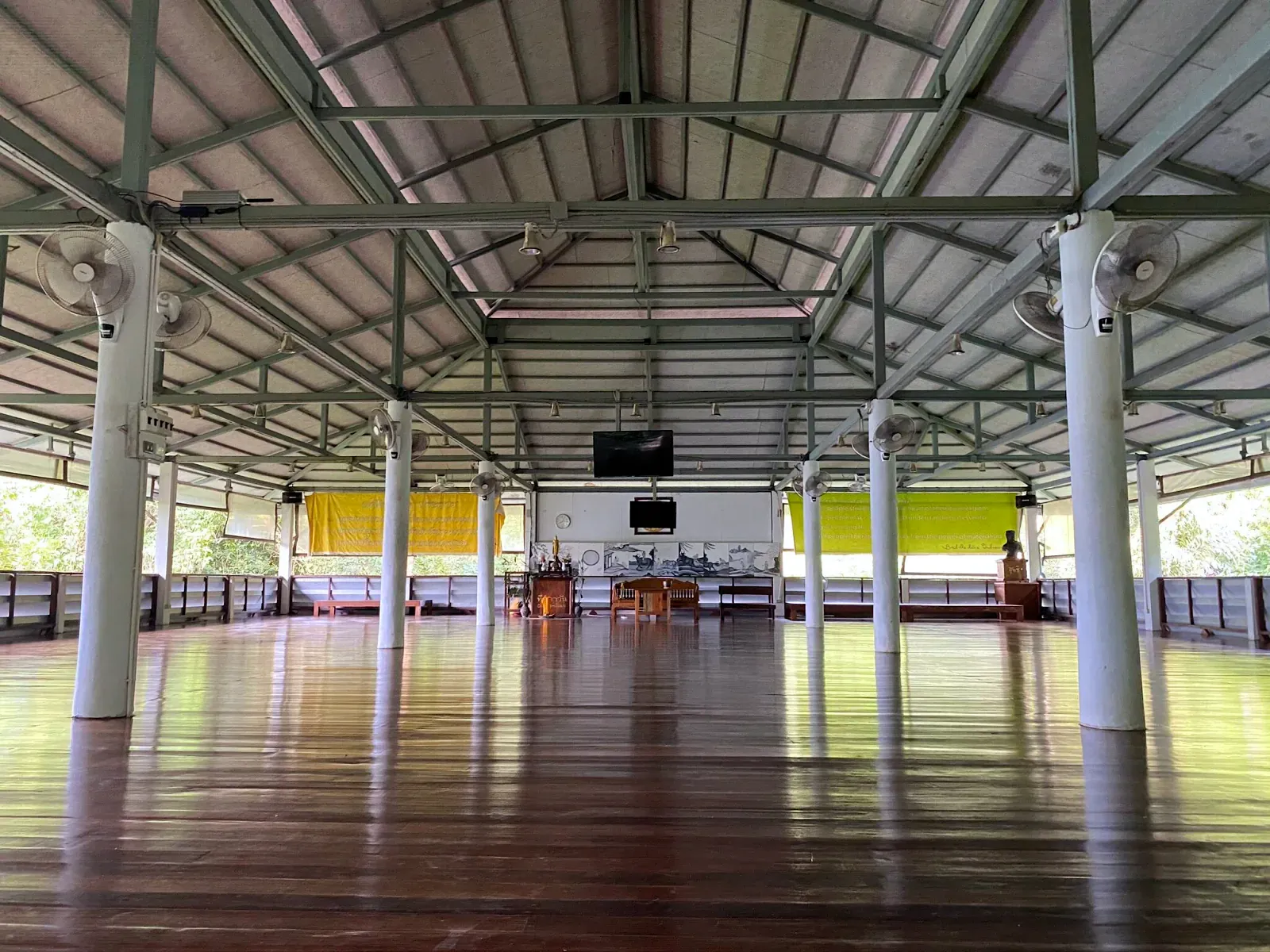 Dipabhavan Meditation Center: Free Silent Retreats on Samui