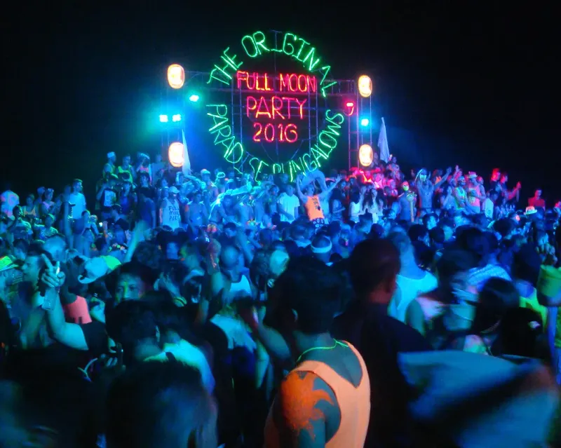 The Original sign, Paradise Bungalows, 2016