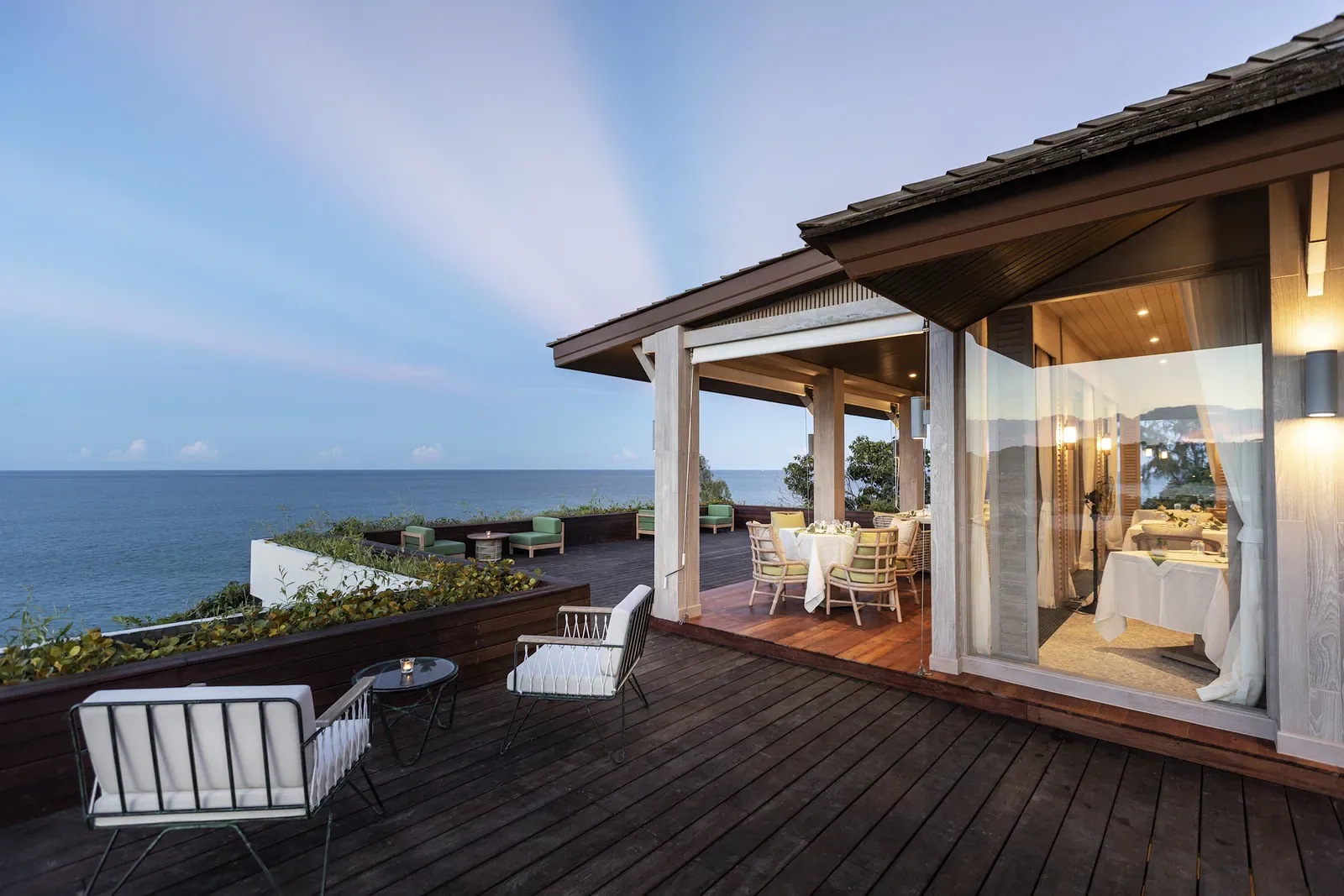 Long Dtai Restaurant, Koh Samui: Menu, Prices, Hours, Access