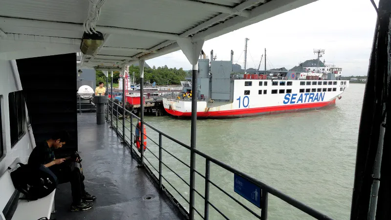 Seatran ferry at Donsak Pier, the mainland crossing point for road and ferry transfers to Koh Samui